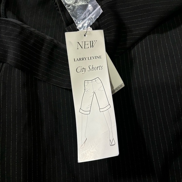 NWT Larry Levine Woman Stretch Pinstripe City Shorts Dress Up Going Out Size 20W - Picture 12 of 16